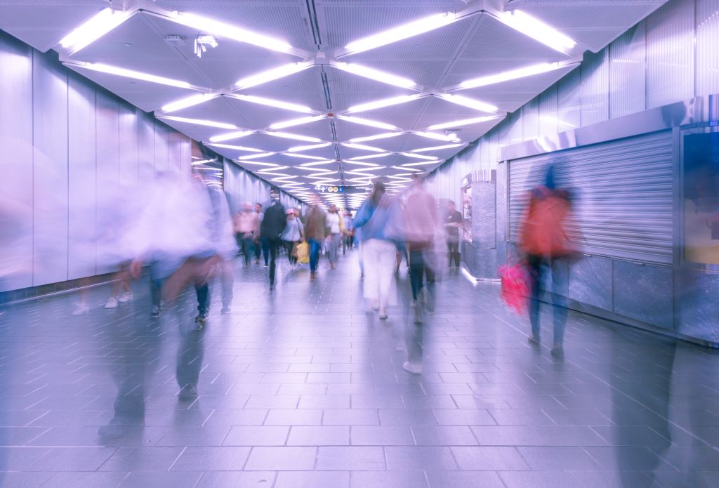 Airport Split pickup Photo by Martin Adams on Unsplash