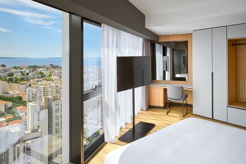 Ac hotel Marriott Split taxi transfers